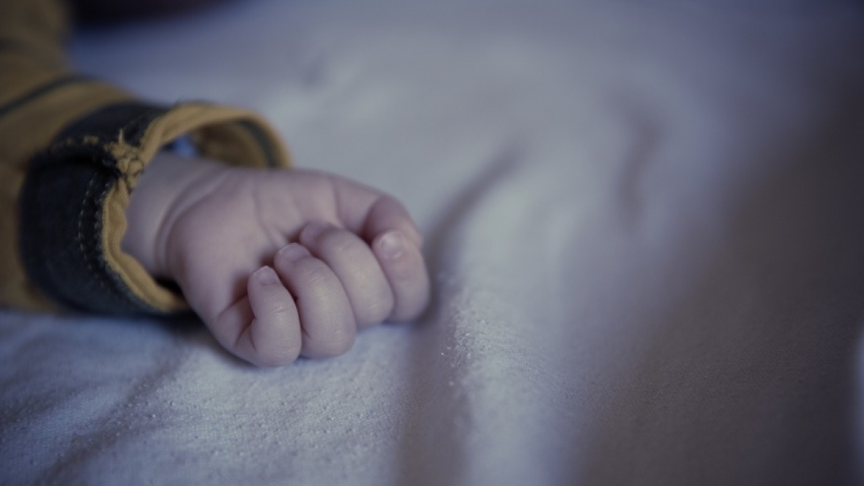 Огромные тромбы и инсульт: в Казахстане от коронавируса умер новорожденный