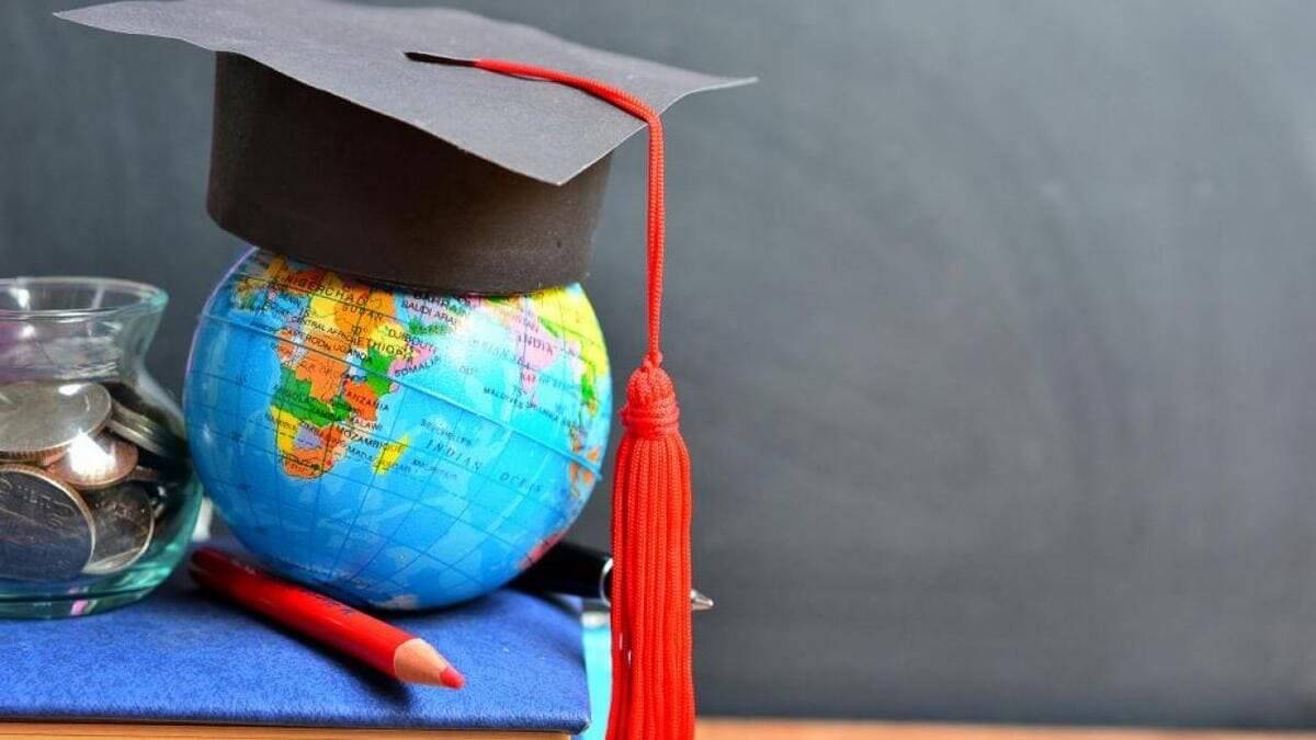 Стипендии повысили студентам и магистрантам в Казахстане