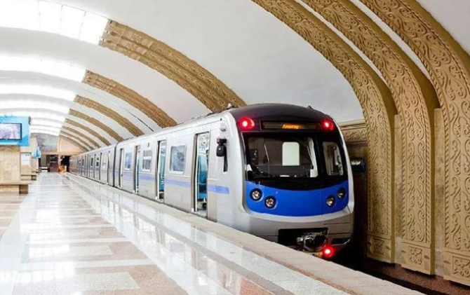 Задымление на станции метро в Алматы попало на видео