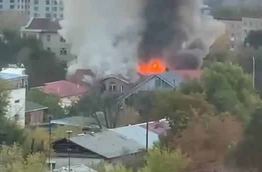 Сильный дым в верхней части Алматы прокомментировали в ДЧС
