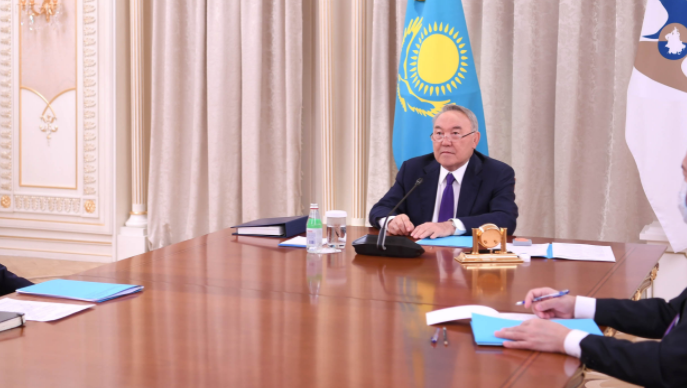 Назарбаев призвал Азербайджан стать наблюдателем в ЕАЭС