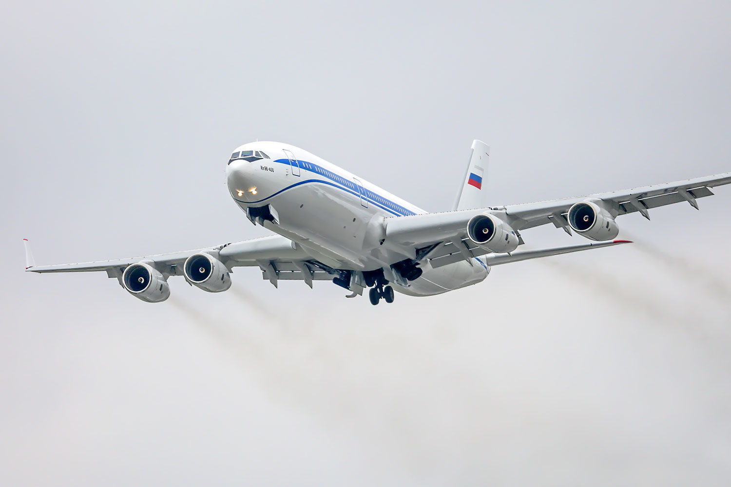 В России начали строить самолеты "судного дня"