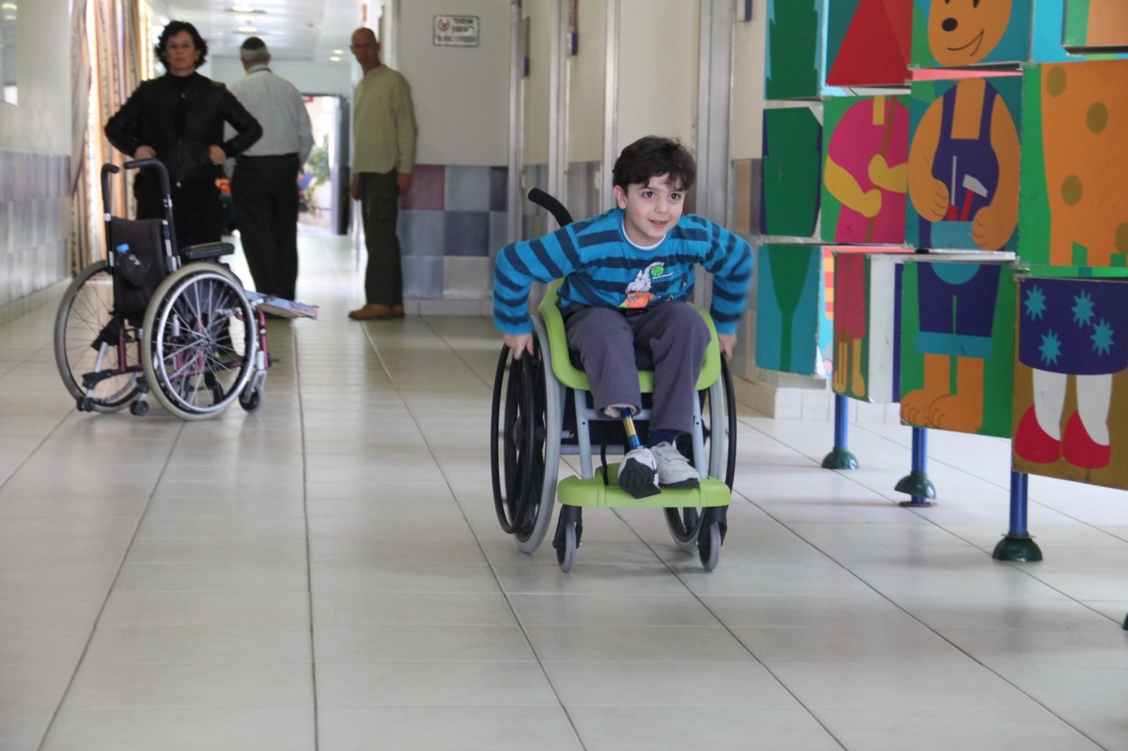 Дети с ограниченными возможностями могут посещать одну из школ города Шахтинска