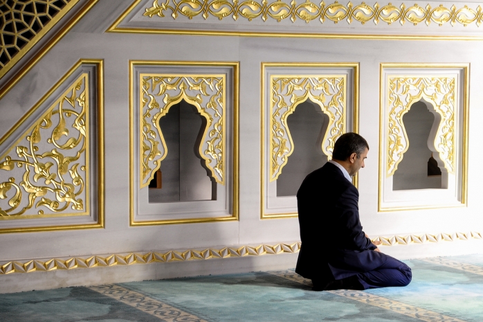 Более 20 мечетей экстремистской направленности закрыты во Франции 