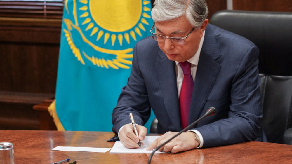 Токаев подписал закон по борьбе с отмыванием доходов