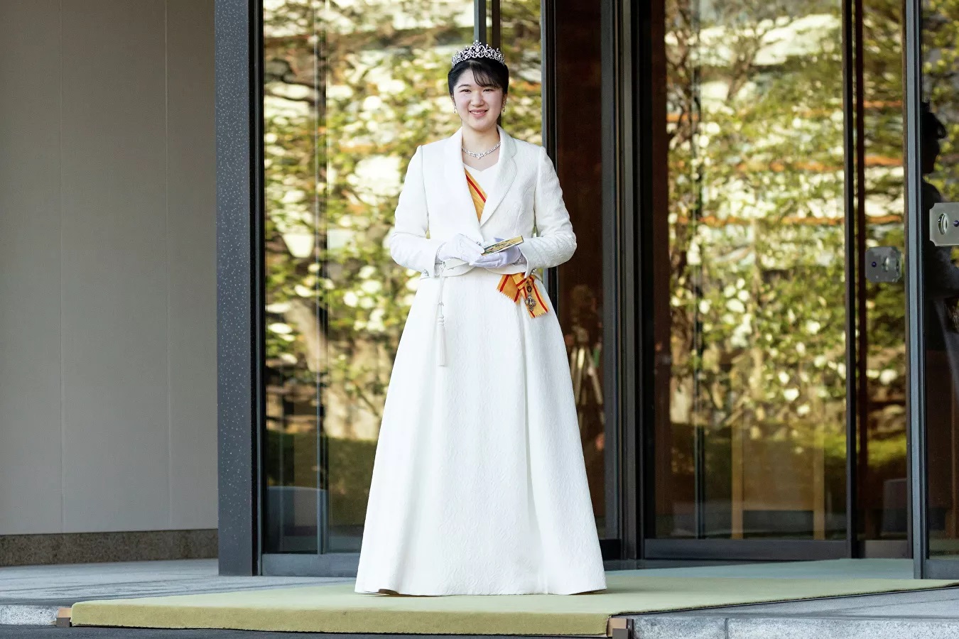 В Японии прошла церемония в честь совершеннолетия дочери императора