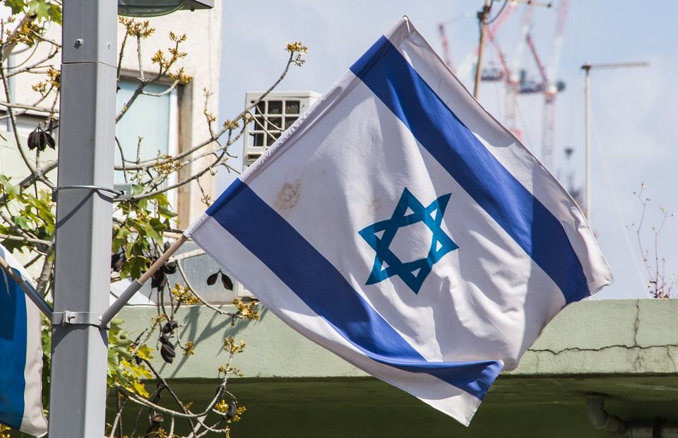 Власти Израиля объявили о закрытии границ на 14 дней из-за штамма "омикрон"